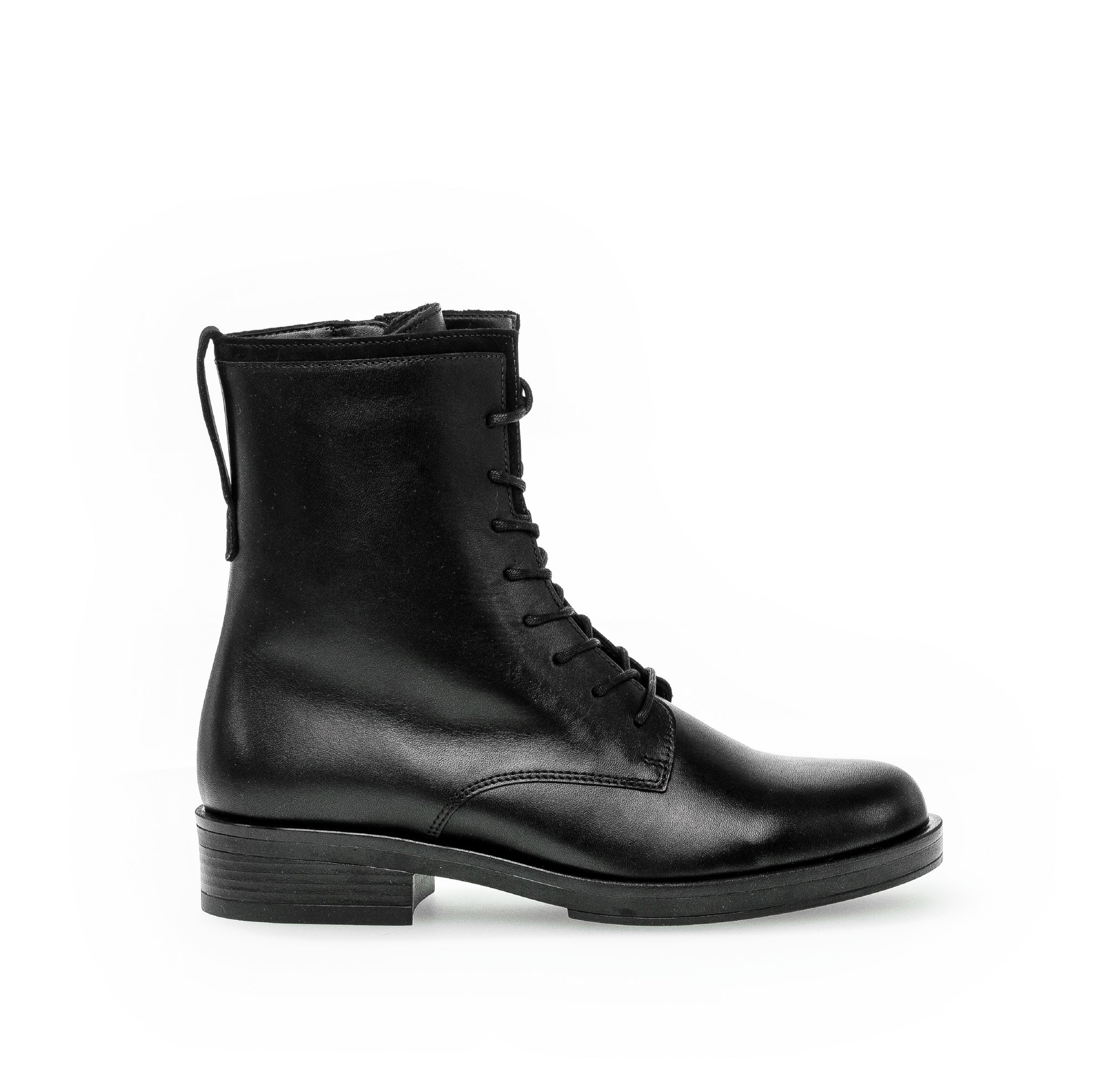 Bottines à lacets noires en cuir lisse