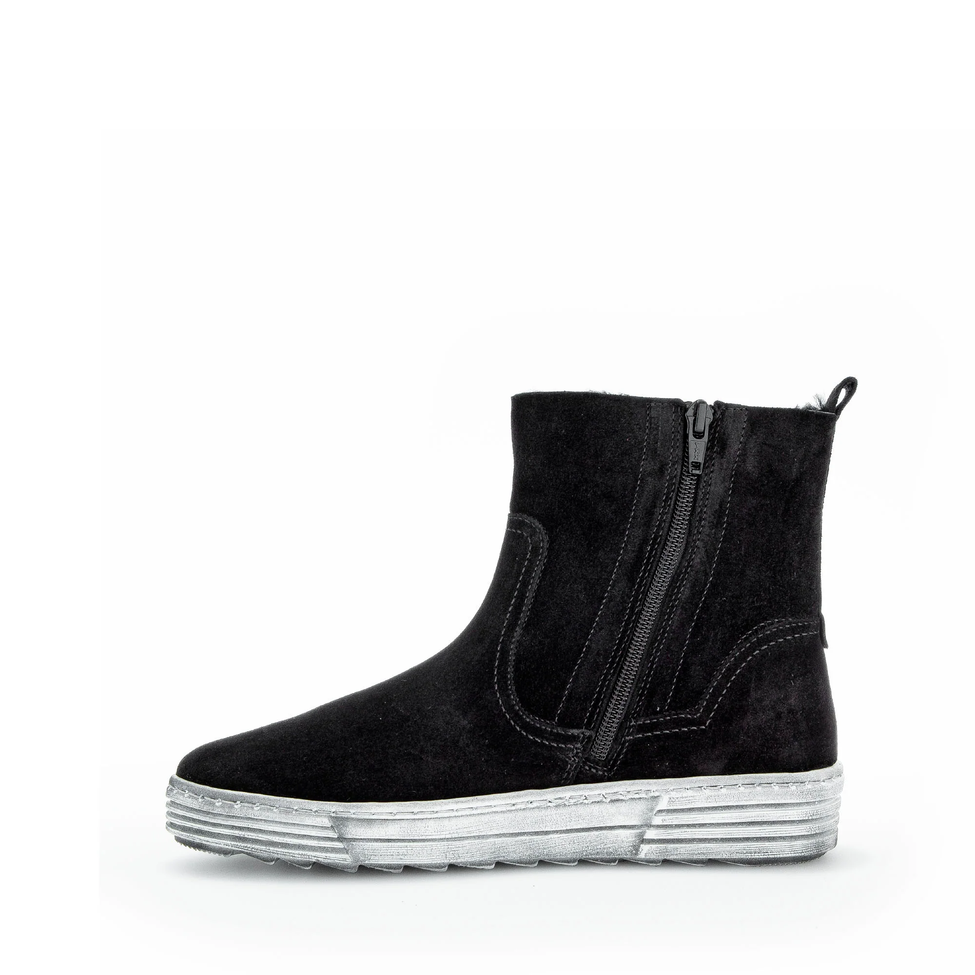 Bottines noires en cuir velours - Image 2
